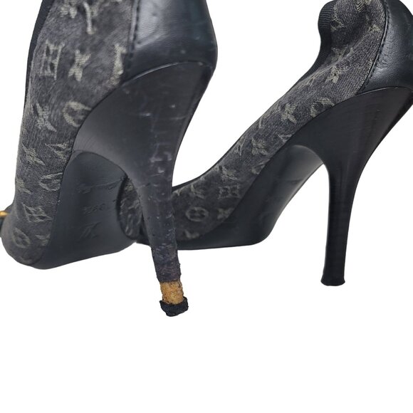 Louis Vuitton Monogram Buckle Heels Black & Gold Size 39.5 EU Leather & Canvas - Picture 10 of 11